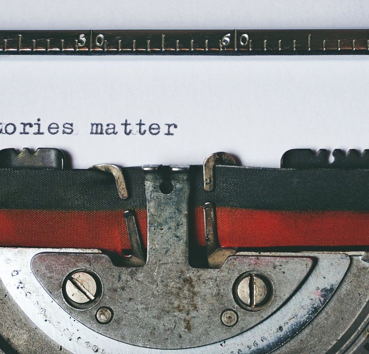 black and red typewriter