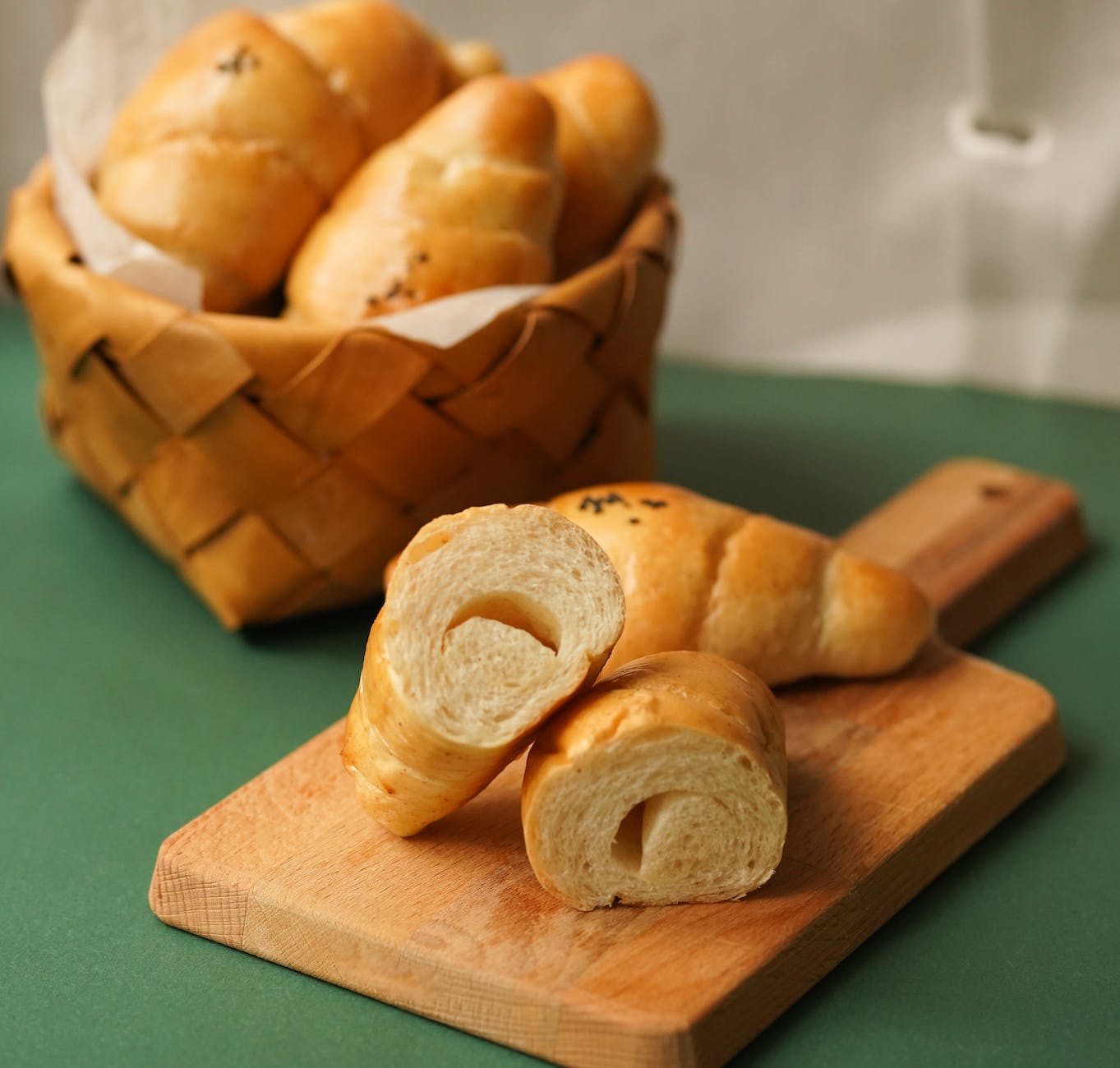 sliced bread on cutting board